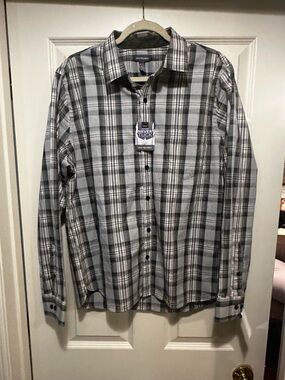 Men's Button Down Shirt Never Tuck NWT LG
